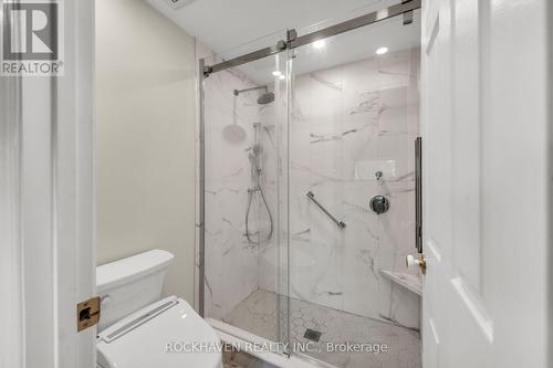 861 Centre Road, Hamilton, ON - Indoor Photo Showing Bathroom