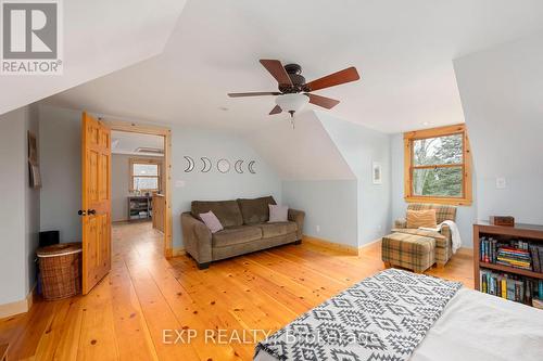 7967 Glendon Drive, Strathroy-Caradoc, ON - Indoor Photo Showing Other Room