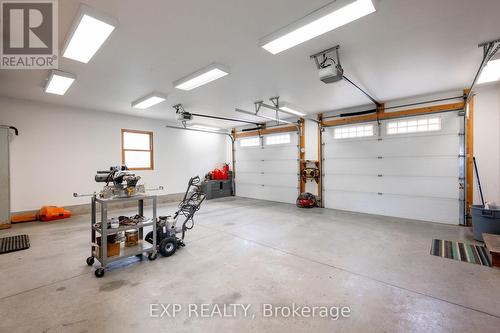 7967 Glendon Drive, Strathroy-Caradoc, ON - Indoor Photo Showing Garage
