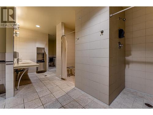 326 Mara Lake Lane Unit# 502, Sicamous, BC - Indoor Photo Showing Bathroom
