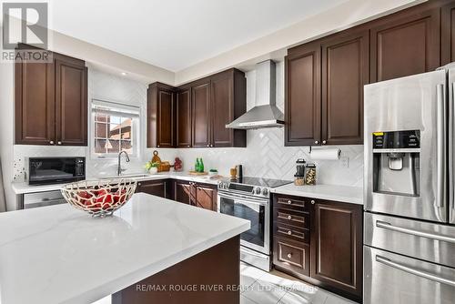 10 Campview St, Whitby, ON - Indoor Photo Showing Kitchen With Upgraded Kitchen