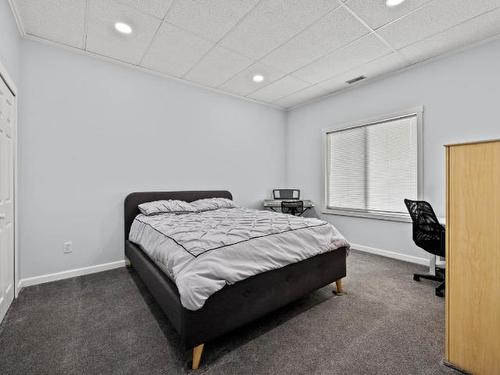 3601 Navatanee Drive, Kamloops, BC - Indoor Photo Showing Bedroom