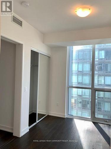 #2407 -1 Yorkville Ave, Toronto, ON - Indoor Photo Showing Other Room