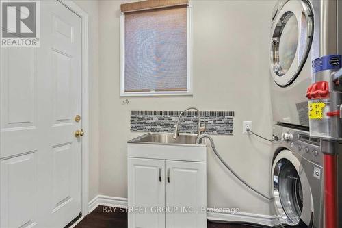 62 Summerset Drive, Barrie, ON - Indoor Photo Showing Laundry Room