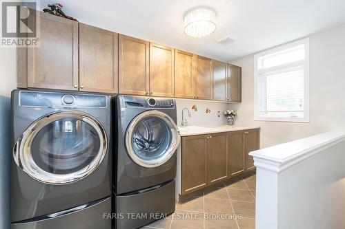 36 Royal Park Blvd, Barrie, ON - Indoor Photo Showing Laundry Room
