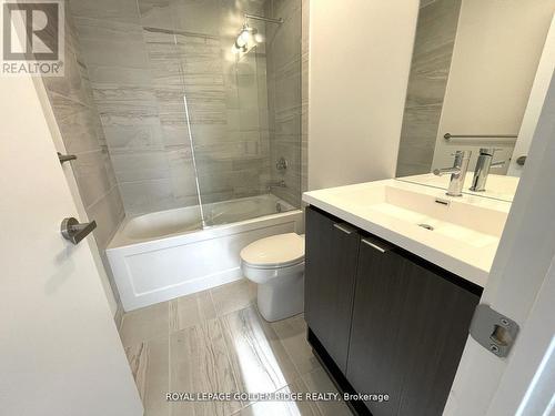 #6812 -55 Cooper St, Toronto, ON - Indoor Photo Showing Bathroom