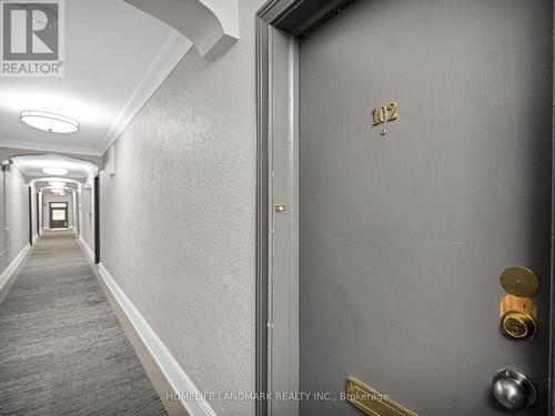 102 - 699 Eglinton Avenue W, Toronto, ON - Indoor Photo Showing Other Room
