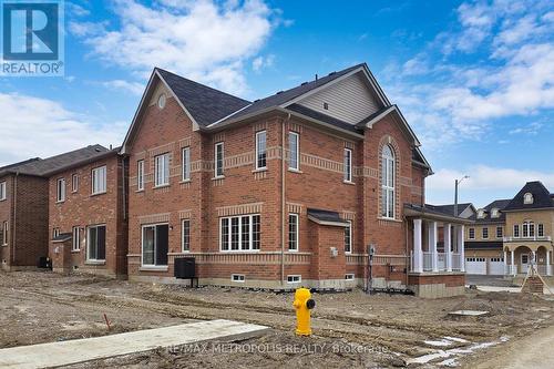 1215 Drinkle Cres, Oshawa, ON - Outdoor With Facade