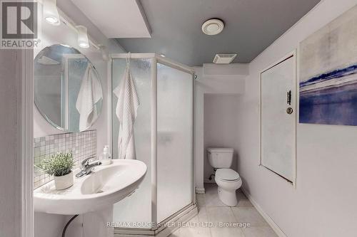 1940 Lodge Rd, Pickering, ON - Indoor Photo Showing Bathroom