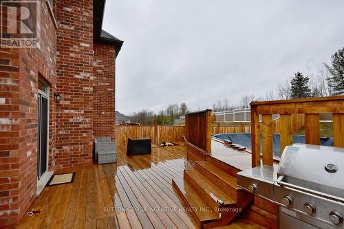 1960 Mcneil St, Innisfil, ON - Outdoor With Exterior