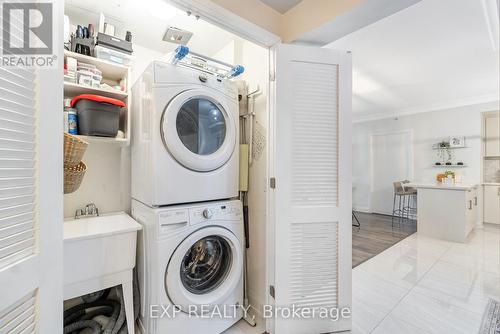 #309 -112 Woodbridge Ave, Vaughan, ON - Indoor Photo Showing Laundry Room