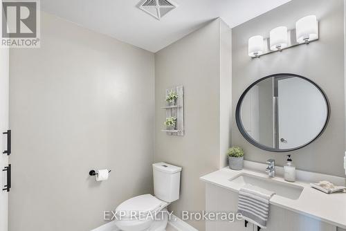#309 -112 Woodbridge Ave, Vaughan, ON - Indoor Photo Showing Bathroom