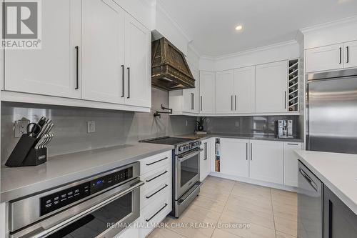 118 Hutchinson Dr, New Tecumseth, ON - Indoor Photo Showing Kitchen