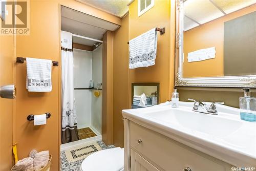 214 Nahanni Drive, Saskatoon, SK - Indoor Photo Showing Bathroom