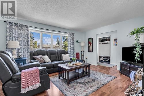 214 Nahanni Drive, Saskatoon, SK - Indoor Photo Showing Living Room With Fireplace