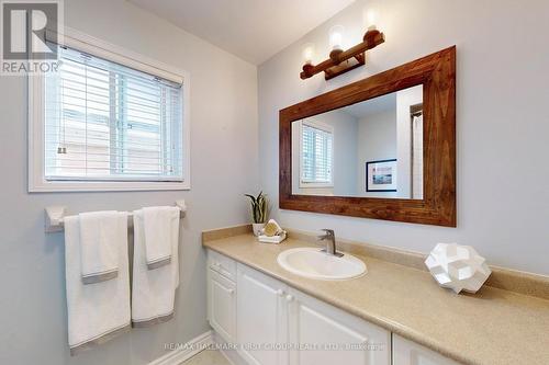 51 Palomino Pl, Whitby, ON - Indoor Photo Showing Bathroom