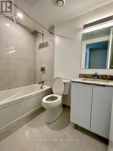 #1503 -18 Maitland Terr, Toronto, ON - Indoor Photo Showing Bathroom