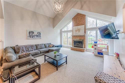 34 Westlawn Drive, Hamilton, ON - Indoor Photo Showing Living Room With Fireplace