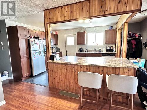 139 Fellers Avenue, Tumbler Ridge, BC - Indoor Photo Showing Kitchen
