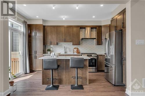 573 Winterset Road, Kanata, ON - Indoor Photo Showing Kitchen With Upgraded Kitchen