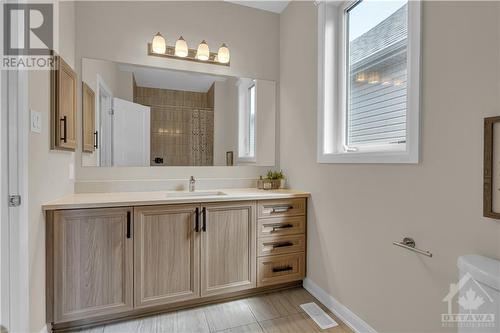 573 Winterset Road, Kanata, ON - Indoor Photo Showing Bathroom