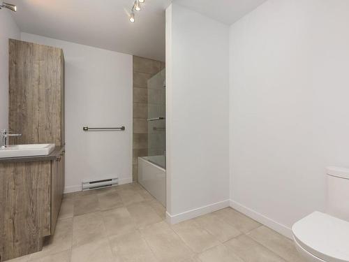 Vue d'ensemble - 406-330 Mtée Du Comté, Les Coteaux, QC - Indoor Photo Showing Bathroom
