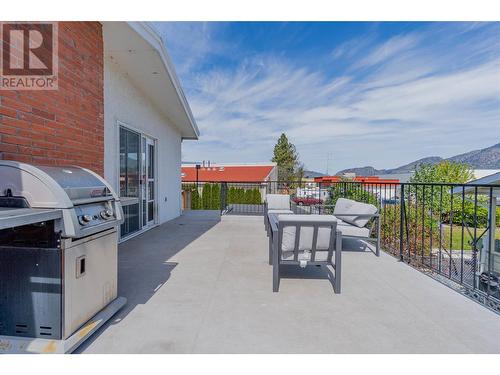 30 Finch Crescent, Osoyoos, BC - Outdoor With Exterior