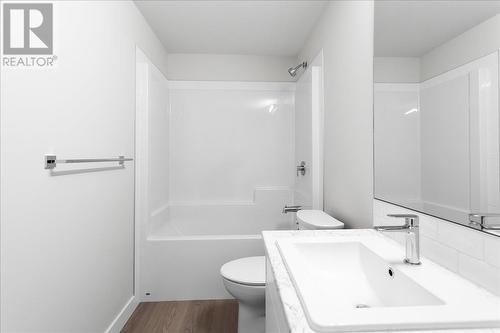 309 Arrowleaf Rise, Coldstream, BC - Indoor Photo Showing Bathroom