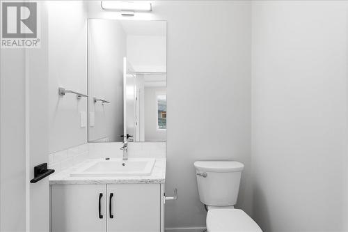 309 Arrowleaf Rise, Coldstream, BC - Indoor Photo Showing Bathroom