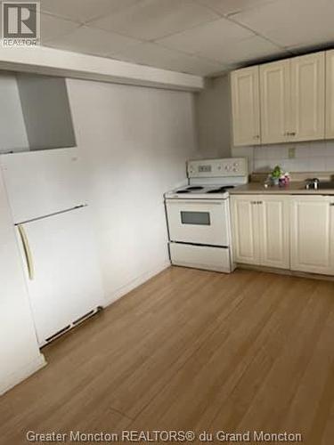 866 Principale, Beresford, NB - Indoor Photo Showing Kitchen