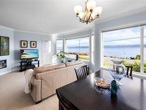 102-3132 Island Hwy West, Qualicum Beach, BC - Indoor With Fireplace