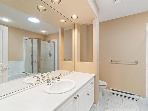 1272 Gabriola Dr, Parksville, BC - Indoor Photo Showing Bathroom