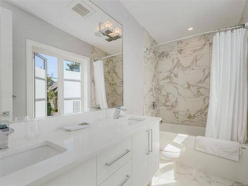 1280 Pembroke St, Victoria, BC - Indoor Photo Showing Bathroom