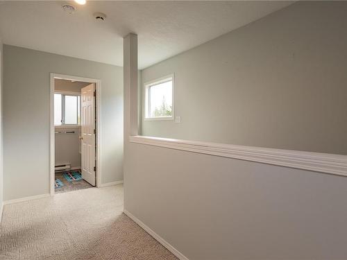 239 Fifth Ave, Qualicum Beach, BC - Indoor Photo Showing Other Room