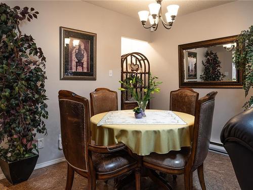 239 Fifth Ave, Qualicum Beach, BC - Indoor Photo Showing Dining Room