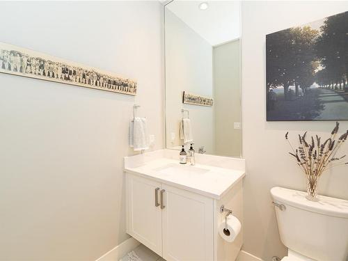 7032 Brailsford Pl, Sooke, BC - Indoor Photo Showing Bathroom