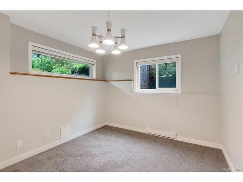 7031 Con-Ada Rd, Central Saanich, BC - Indoor Photo Showing Other Room