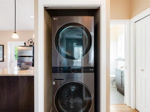 2892 Orange Blossom Cres, Langford, BC - Indoor Photo Showing Laundry Room
