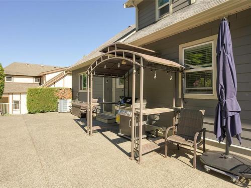 6028 Kaspa Rd, Duncan, BC - Outdoor With Exterior