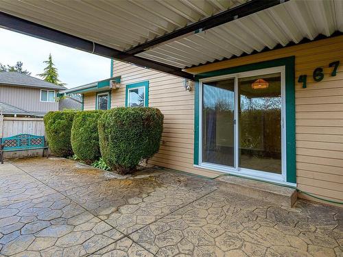 4678 Sunnymead Way, Saanich, BC - Outdoor With Deck Patio Veranda With Exterior