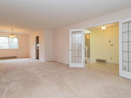 4678 Sunnymead Way, Saanich, BC - Indoor Photo Showing Other Room