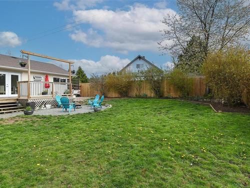 1380 Cumberland Rd, Courtenay, BC - Outdoor With Deck Patio Veranda