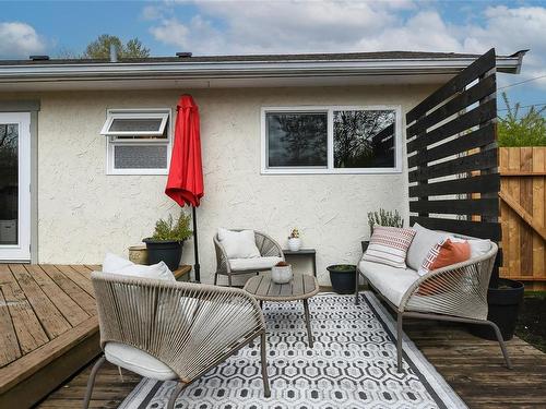 1380 Cumberland Rd, Courtenay, BC - Outdoor With Deck Patio Veranda With Exterior