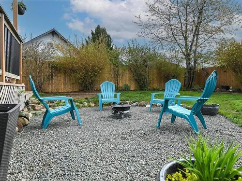 1380 Cumberland Rd, Courtenay, BC - Outdoor