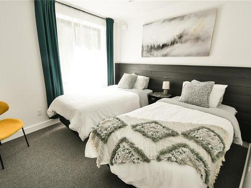 1118 Coral Way, Ucluelet, BC - Indoor Photo Showing Bedroom