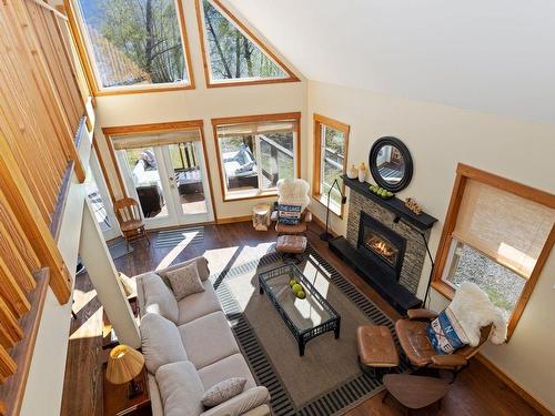 11464 Youbou Rd, Youbou, BC - Indoor With Fireplace