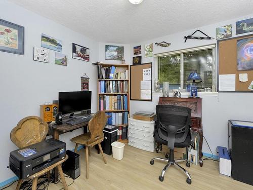 36-211 Madill Rd, Lake Cowichan, BC - Indoor Photo Showing Office
