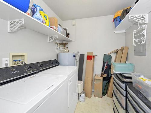 36-211 Madill Rd, Lake Cowichan, BC - Indoor Photo Showing Laundry Room