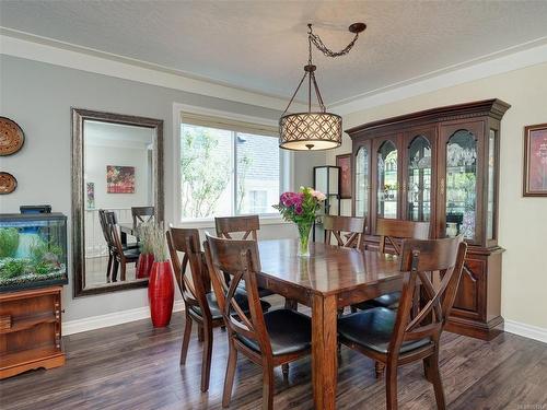 3055 Albany St, Saanich, BC - Indoor Photo Showing Dining Room