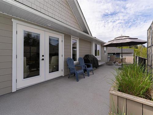 1811 Vee Rd, Cowichan Bay, BC - Outdoor With Deck Patio Veranda With Exterior